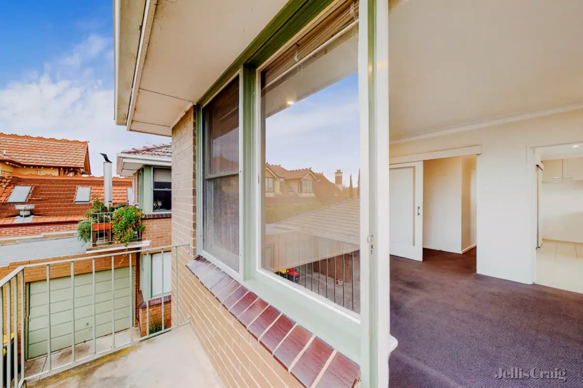 6/5 Kalimna Street, Essendon