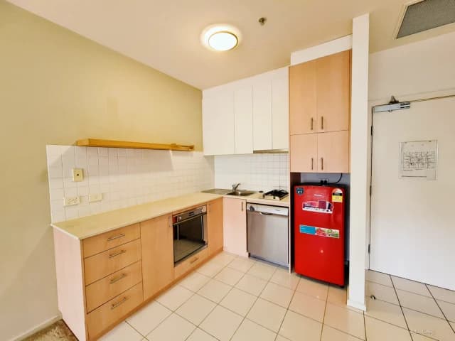 1413/250 Elizabeth Street, Melbourne image 5