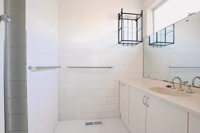 3 Bed, 1 Bath