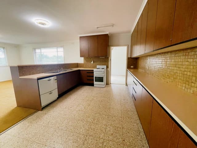 89 Hill Road, Balwyn North image 2