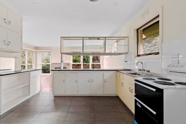 3 Bed, 1 Bath