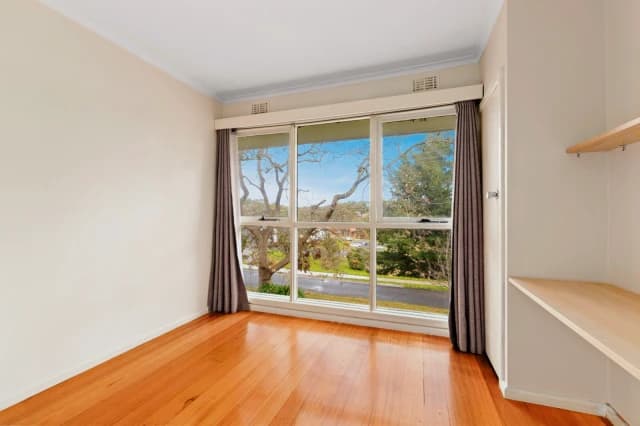 3 Bed, 1 Bath