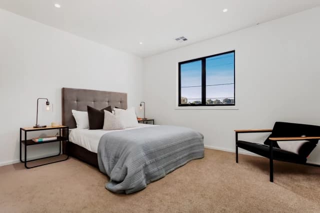 1/43 Park Crescent, Williamstown North image