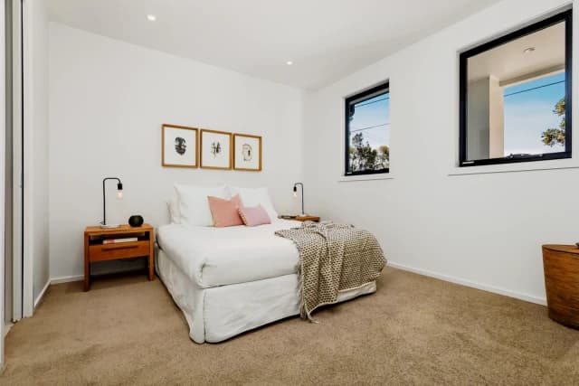 1/43 Park Crescent, Williamstown North image