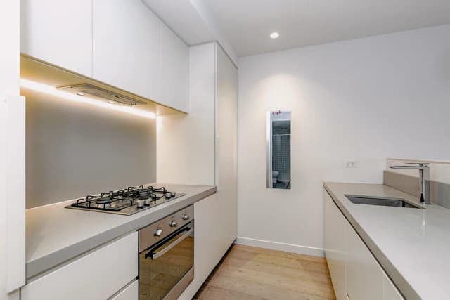 4307/81 A'Beckett, Melbourne image 4