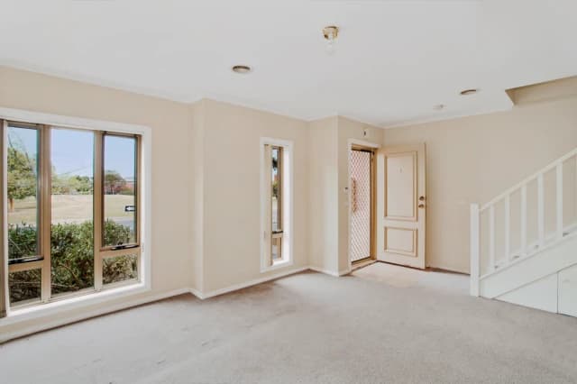 9 Garden Close, Kingsbury image