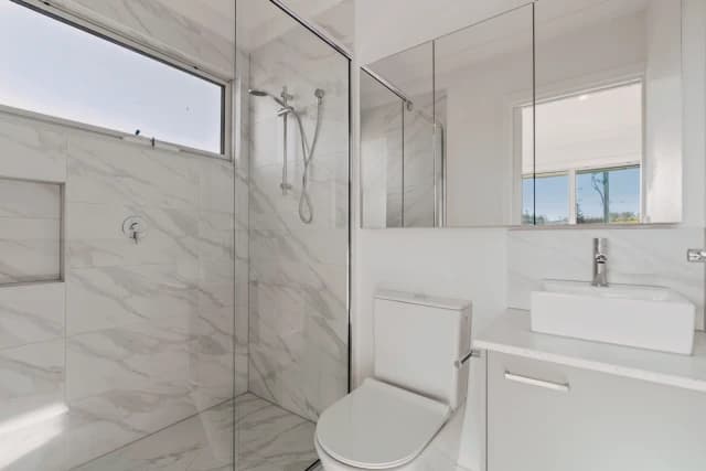 1/11 Paul Street, Doncaster image