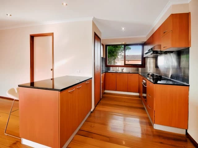 5 Bed, 3 Bath