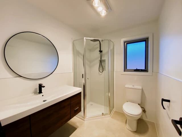 1/239A Victoria Road, Northcote image