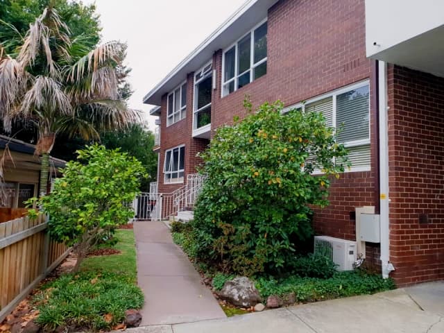 4/7 Ashby Grove, Ivanhoe image 2