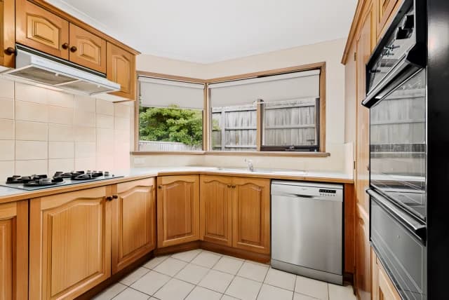 2/22 Garrisson Drive, Glen Waverley image