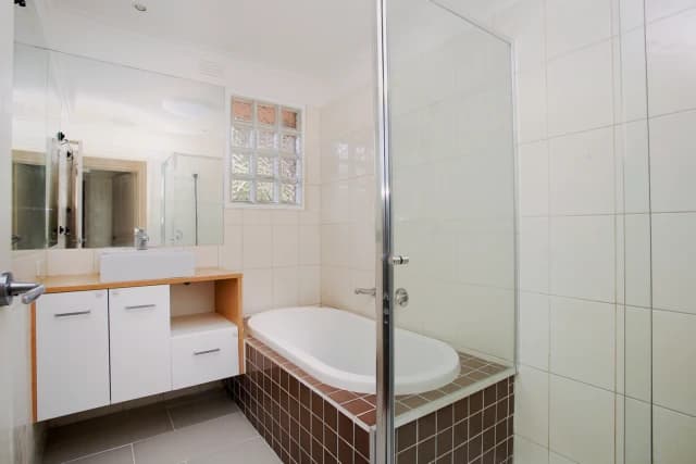 3 Bed, 1 Bath
