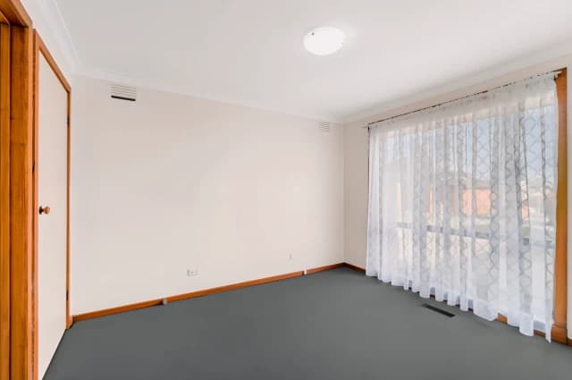 3 Bed, 1 Bath