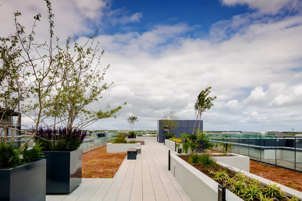 Outdoor Features