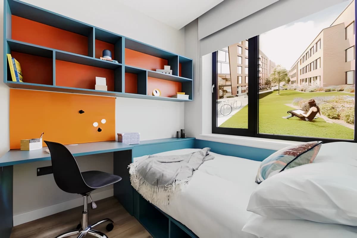 Highfield House image