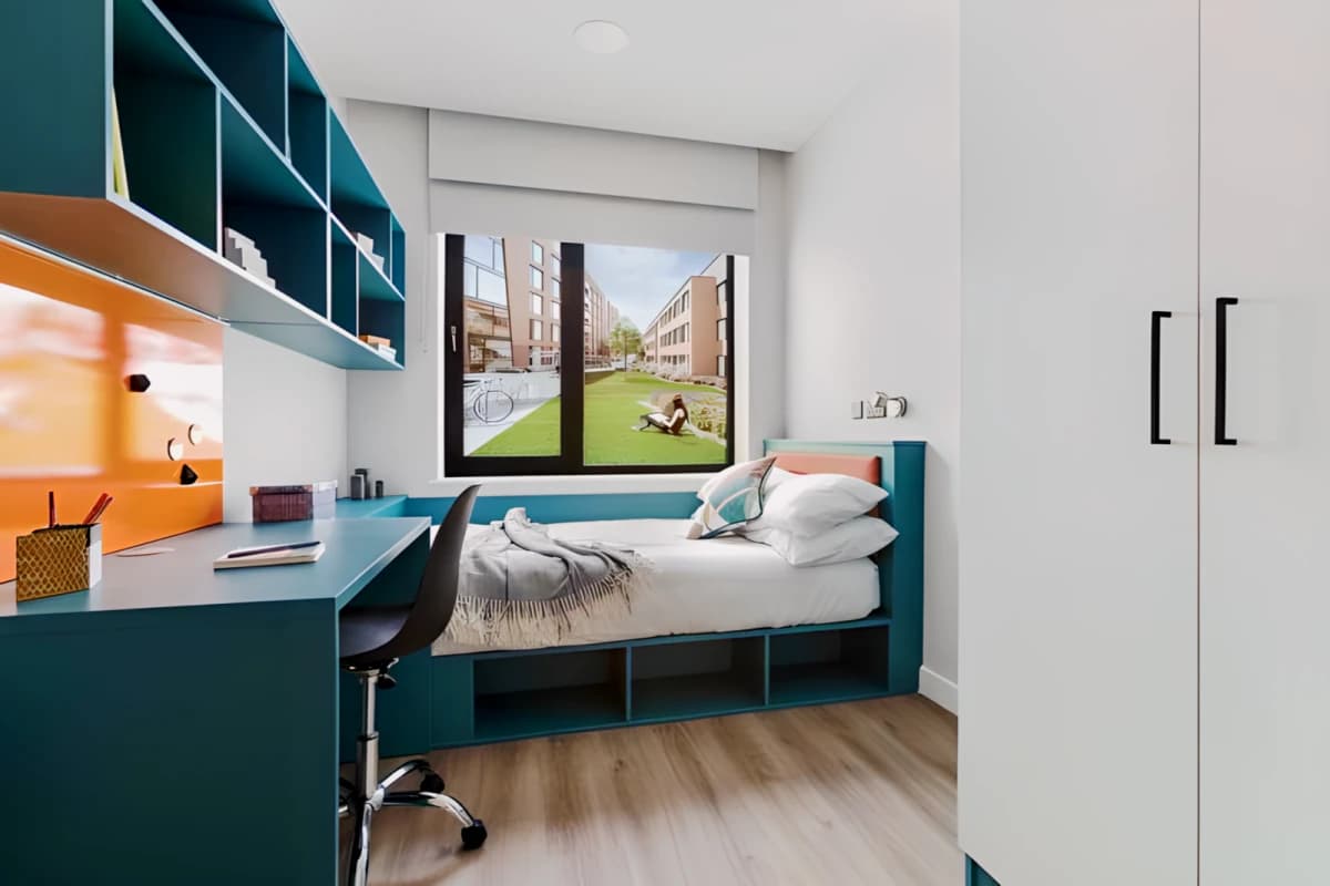 Highfield House image