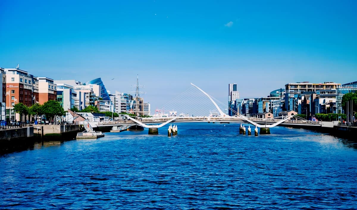 Dublin, City Quay image 4