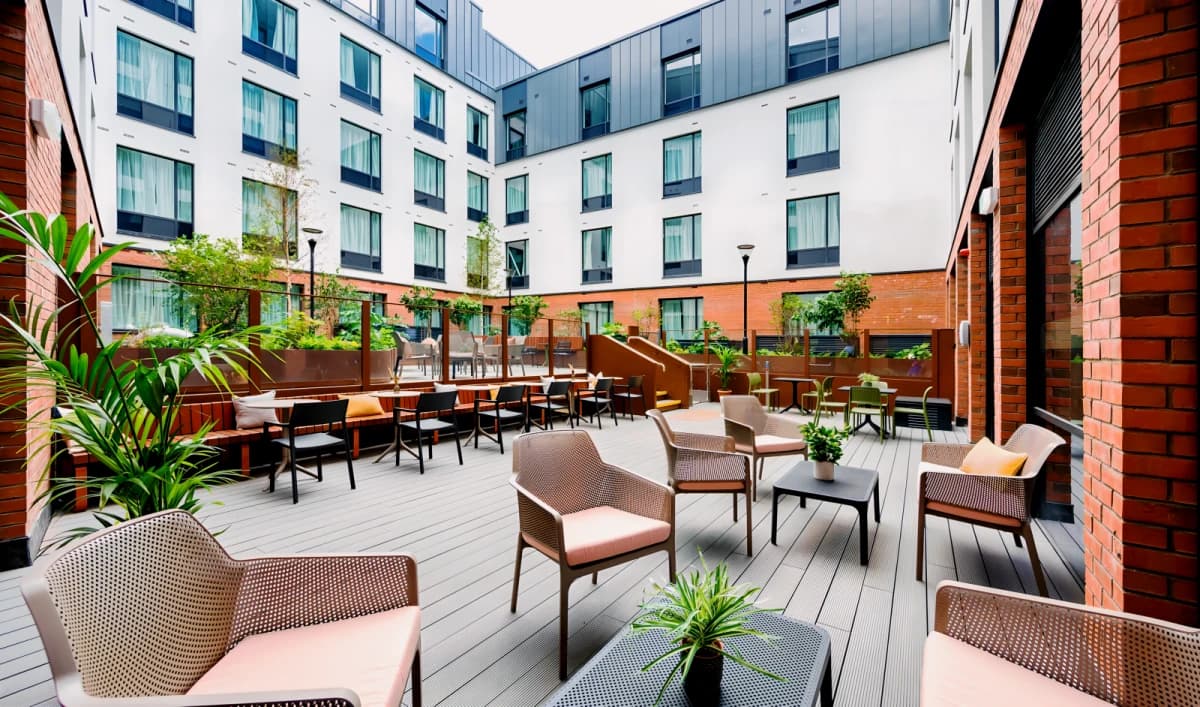 Outdoor Features