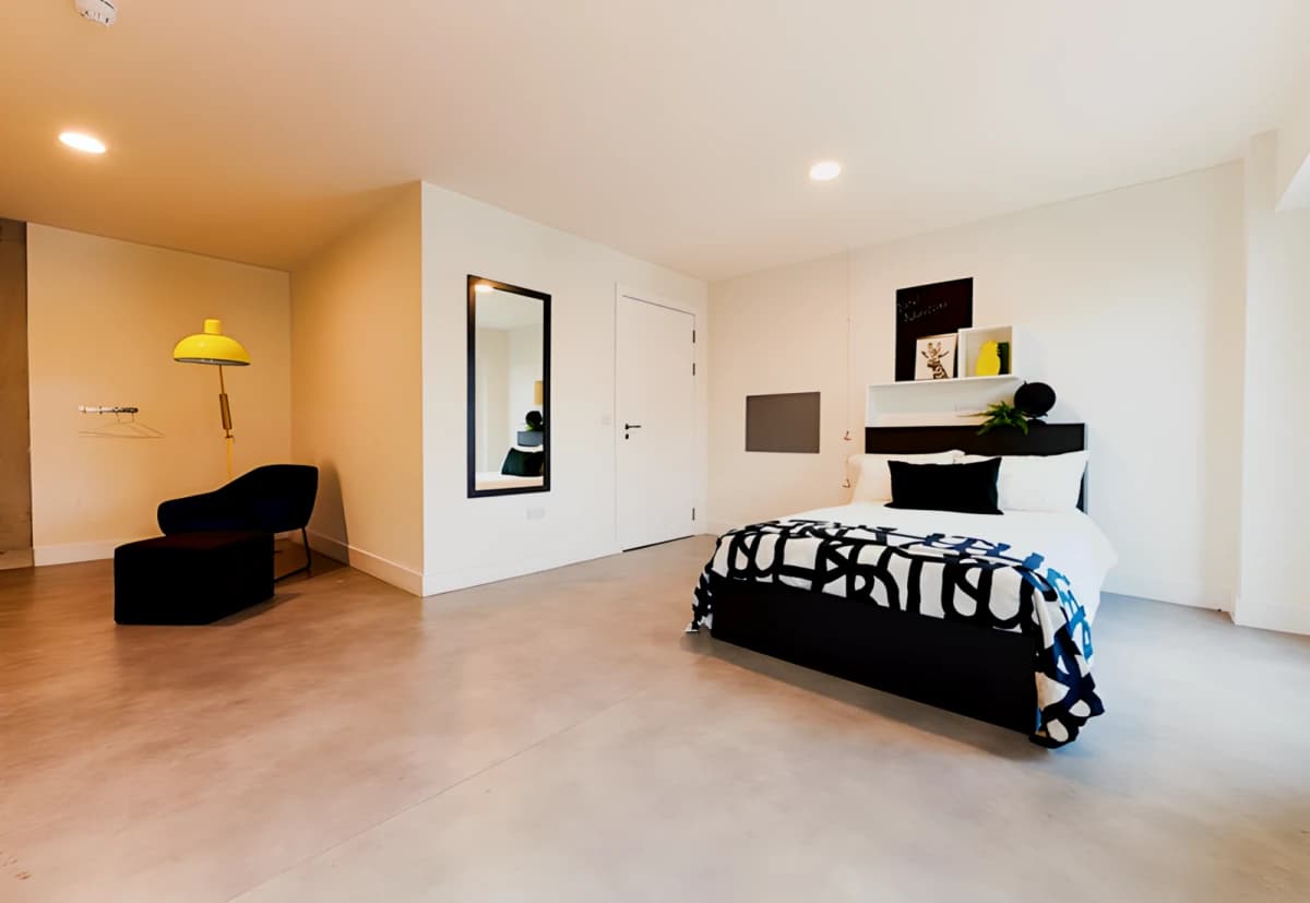 Gold Ensuite