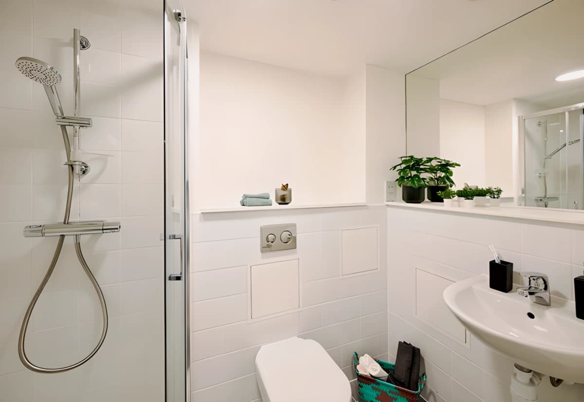 Silver Ensuite Premium