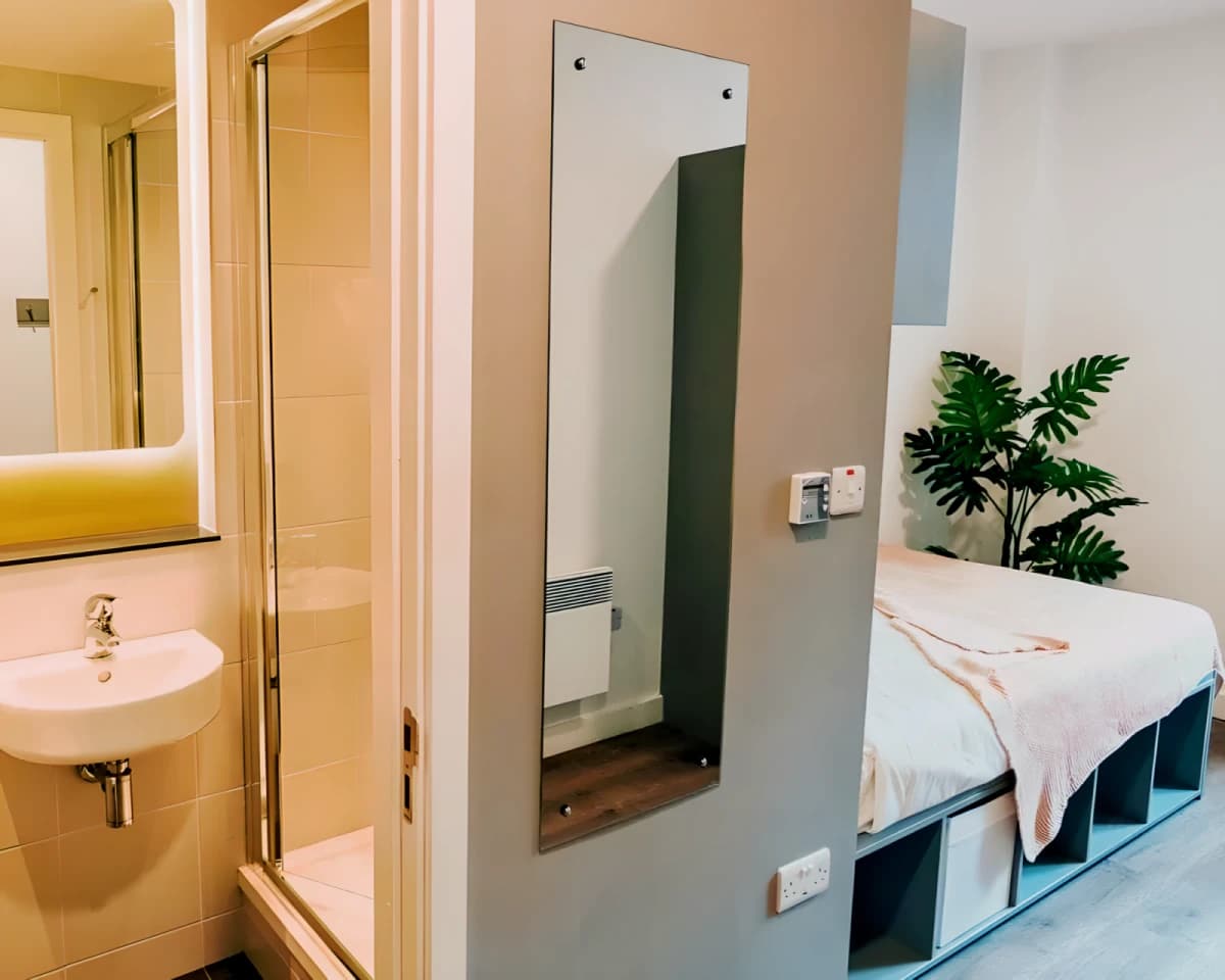 Deluxe Plus En-suite