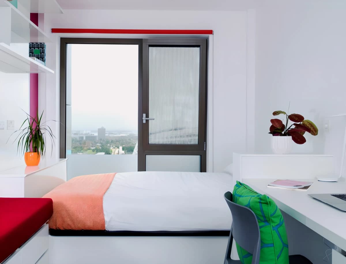 Medium King En Suite