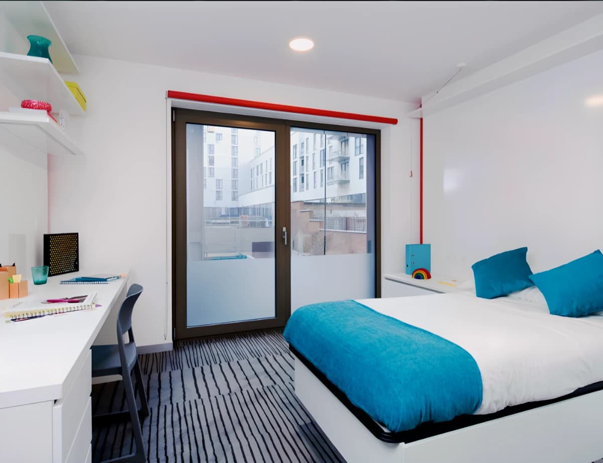 Large Accessible En Suite
