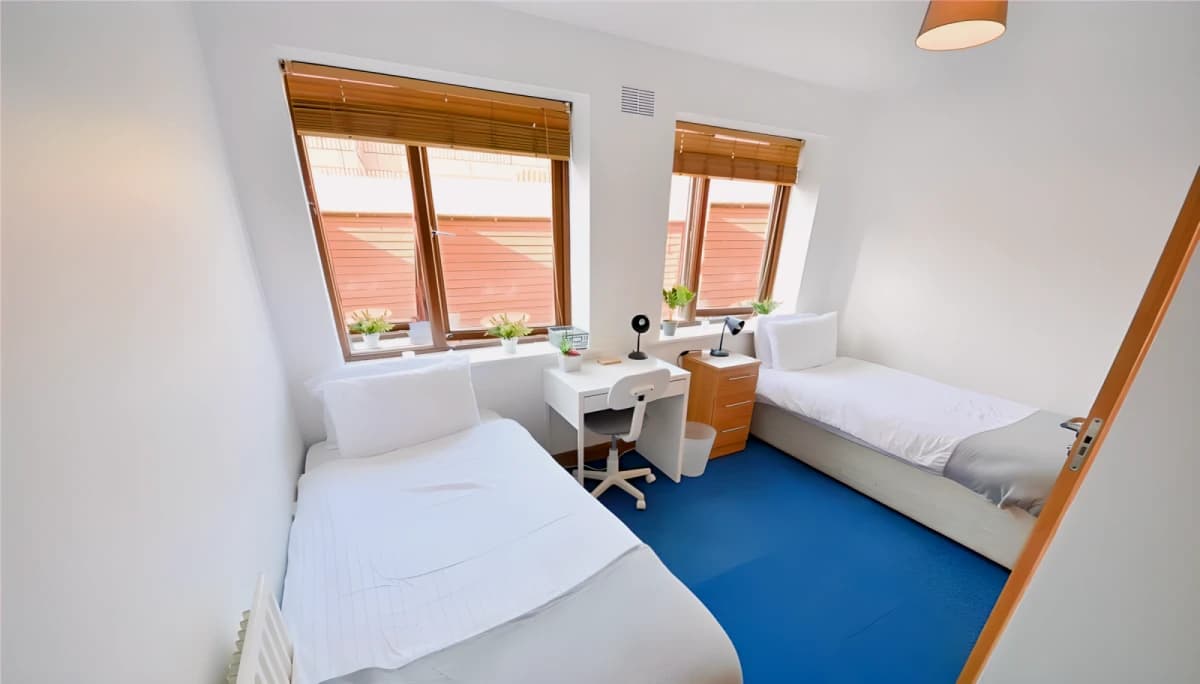 Male Twin Room Ensuite