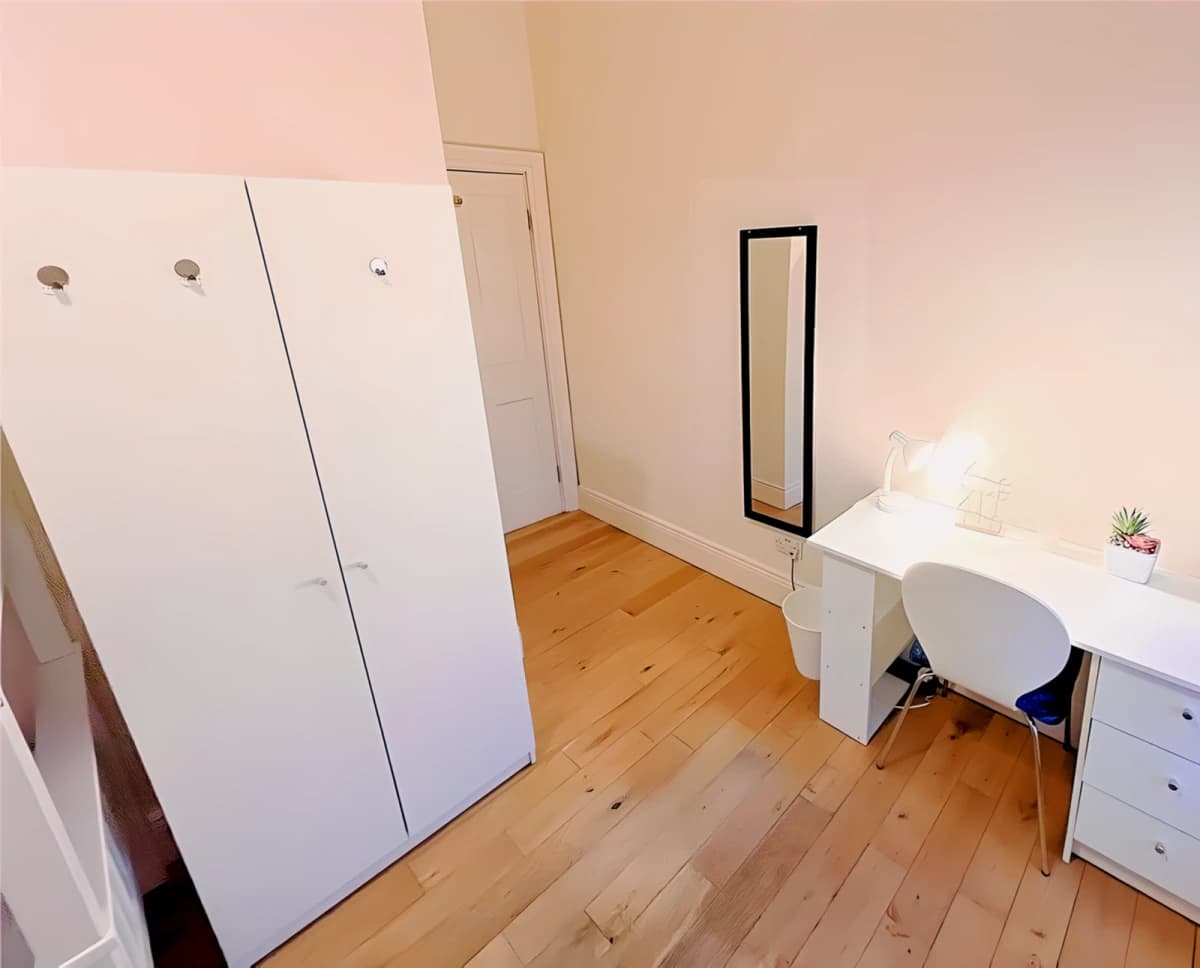 Male Twin Room