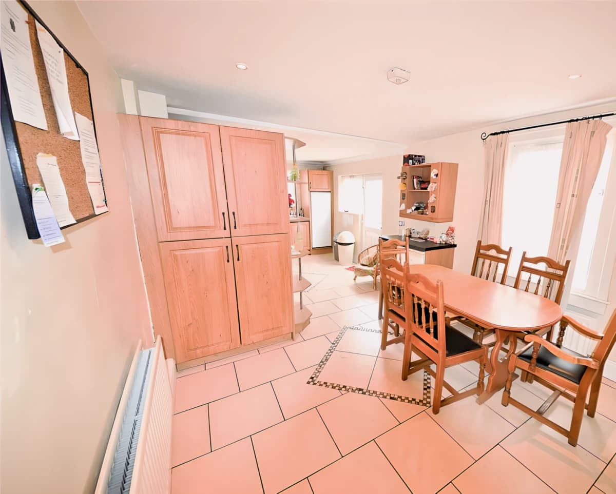 Female Twin Room Ensuite
