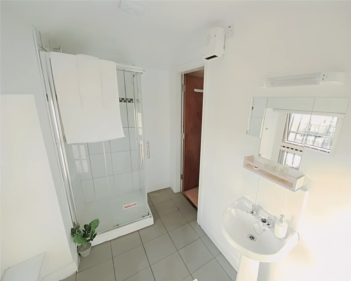 Male Twin Room