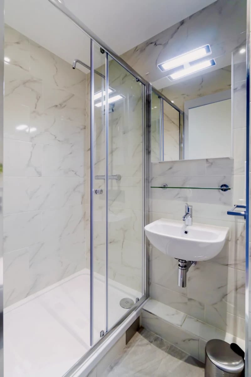Platinum Ensuite