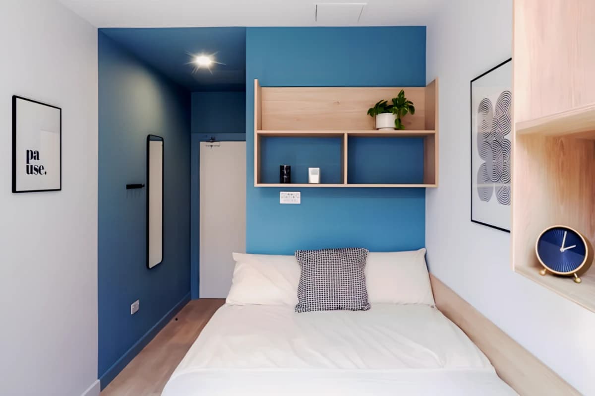 Bronze Ensuite (Ground Floor)