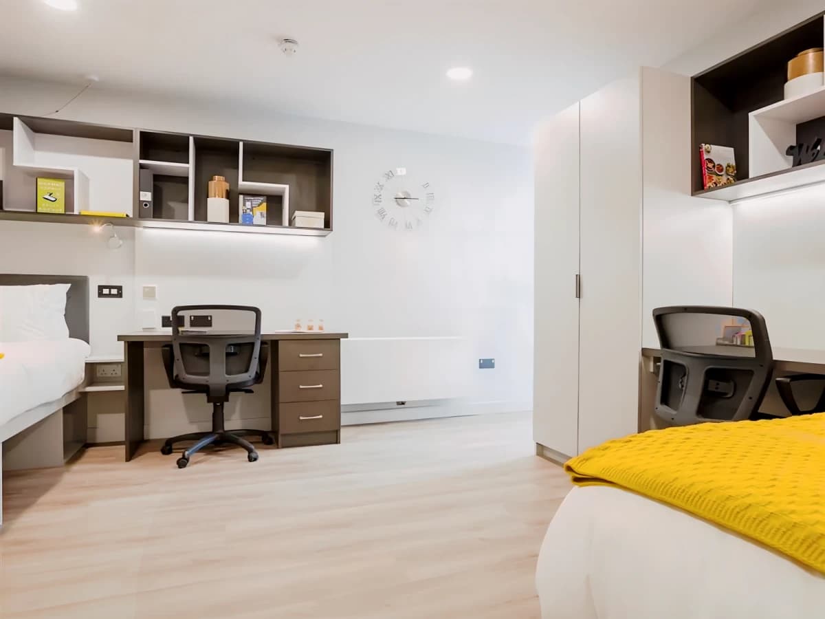 Classic Twin En Suite