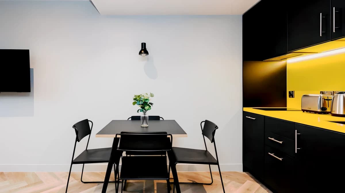 1 Bedroom Apartment (Sleeps 3-4)