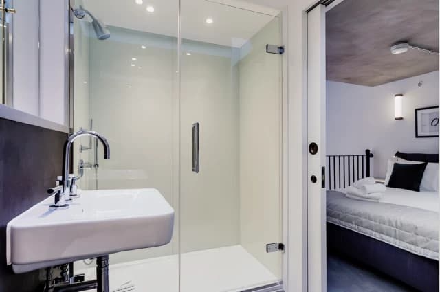 1 Bedroom 1 Bathroom