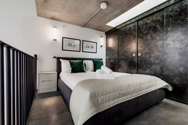 1 Bedroom 1 Bathroom