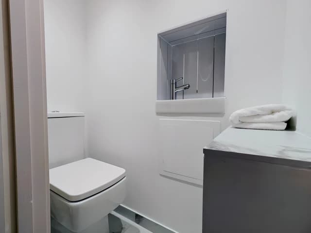 1.5 Bed Apartment with office