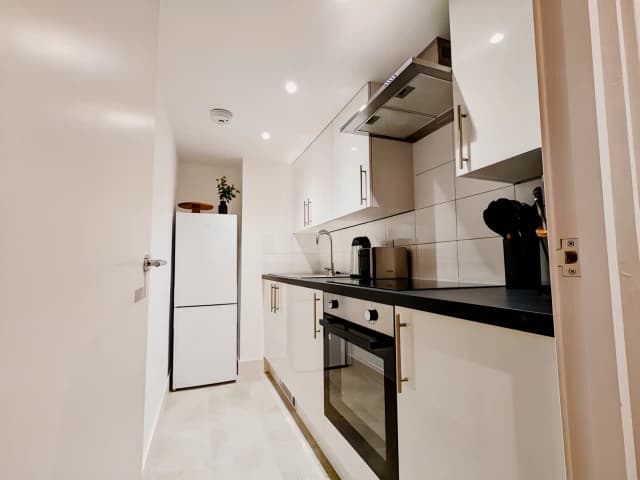 1.5 Bed Apartment with office