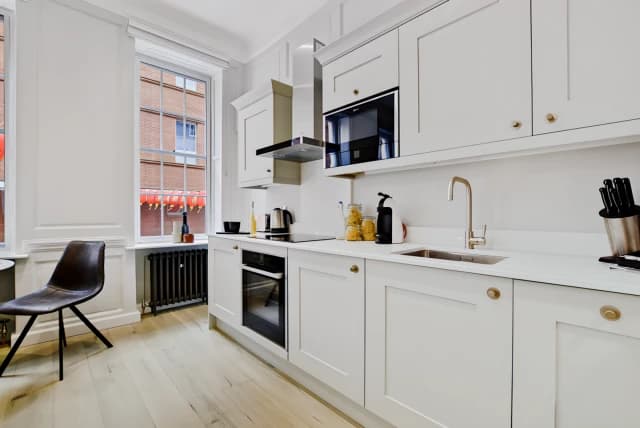 1 Bedroom Apartment