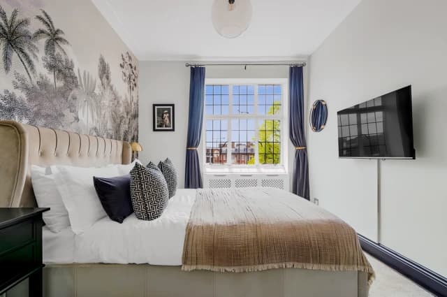 Stylish 2 Bed Apartment