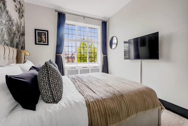 Stylish 2 Bed Apartment
