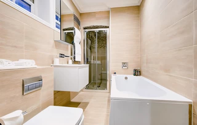 3 Bed Apartment