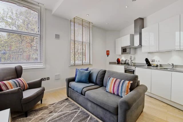 SL-Shaftesbury Residences