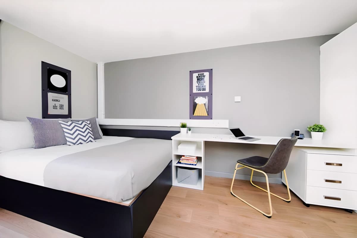 Gob East Central House image