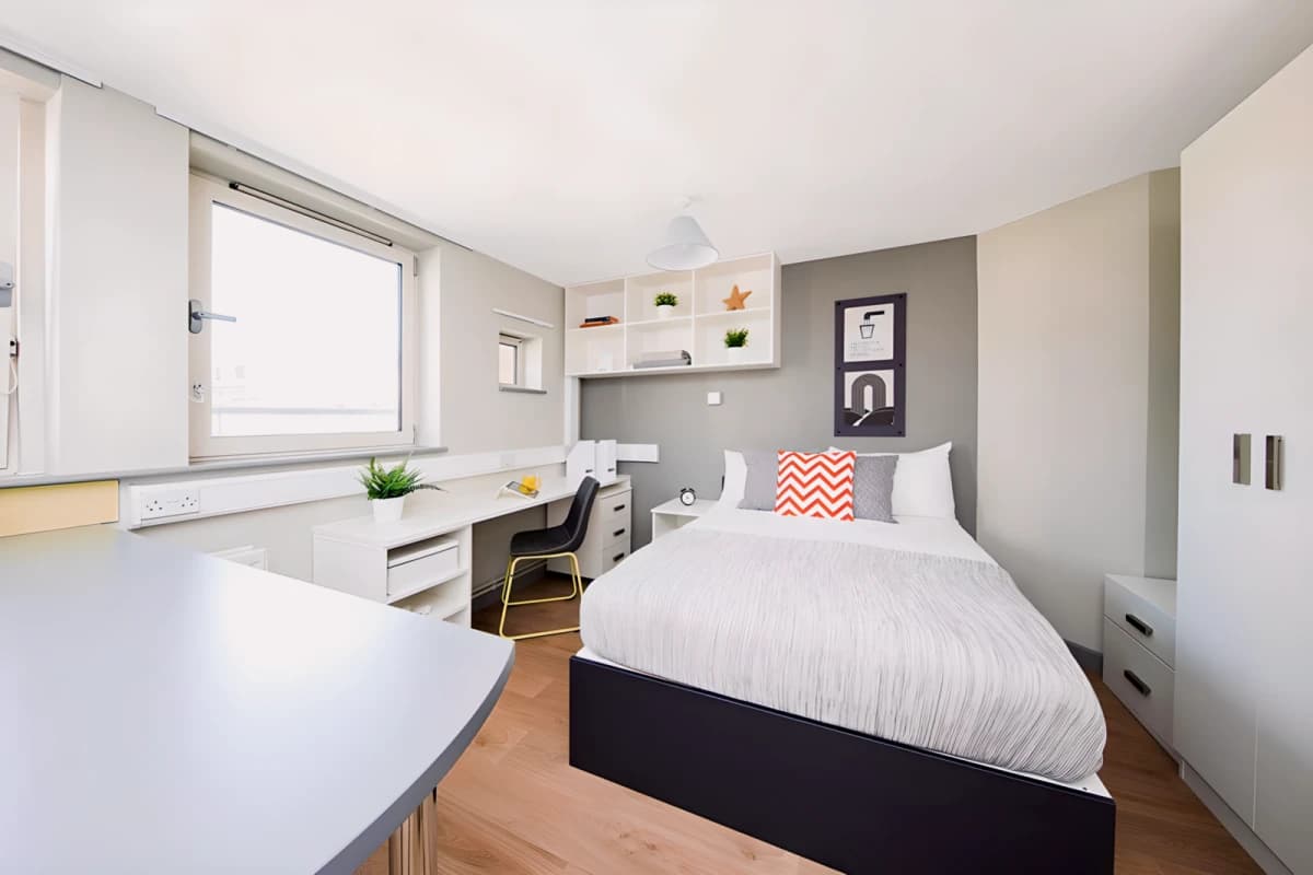 Gob East Central House image