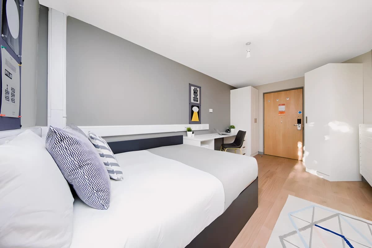 Gob East Central House image