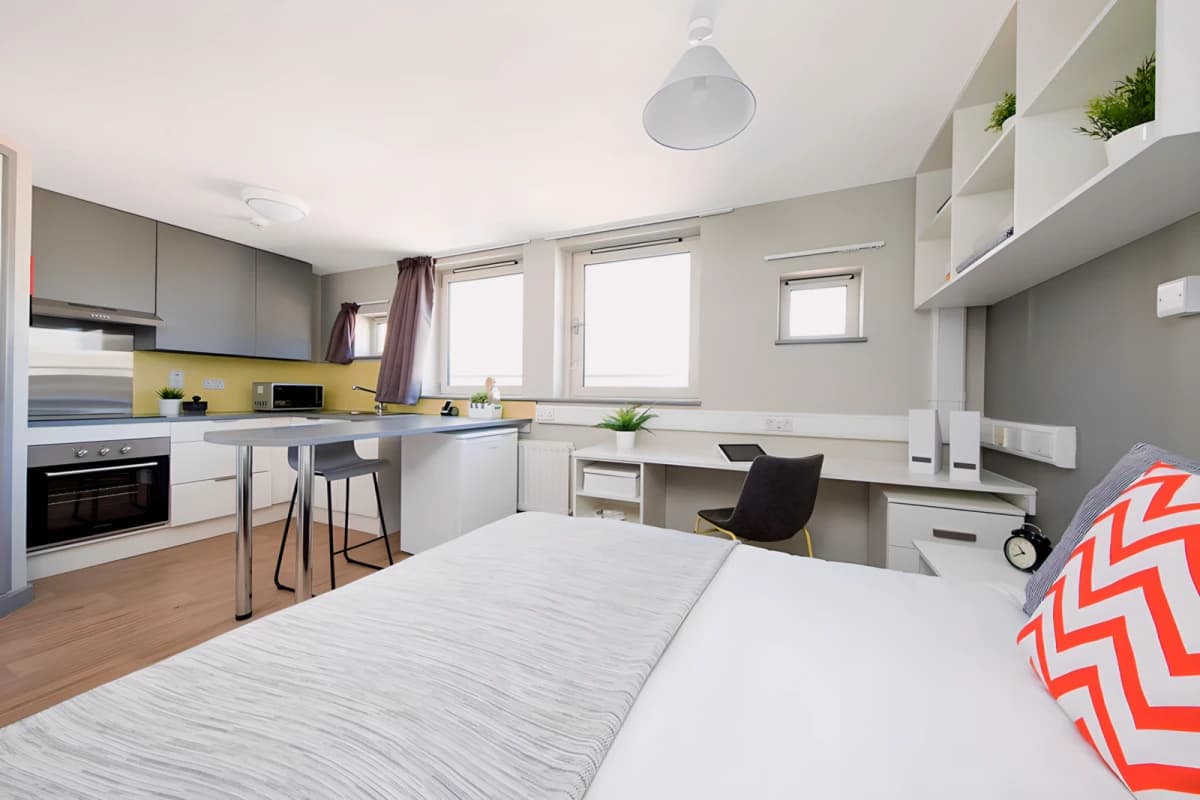 Gob East Central House image