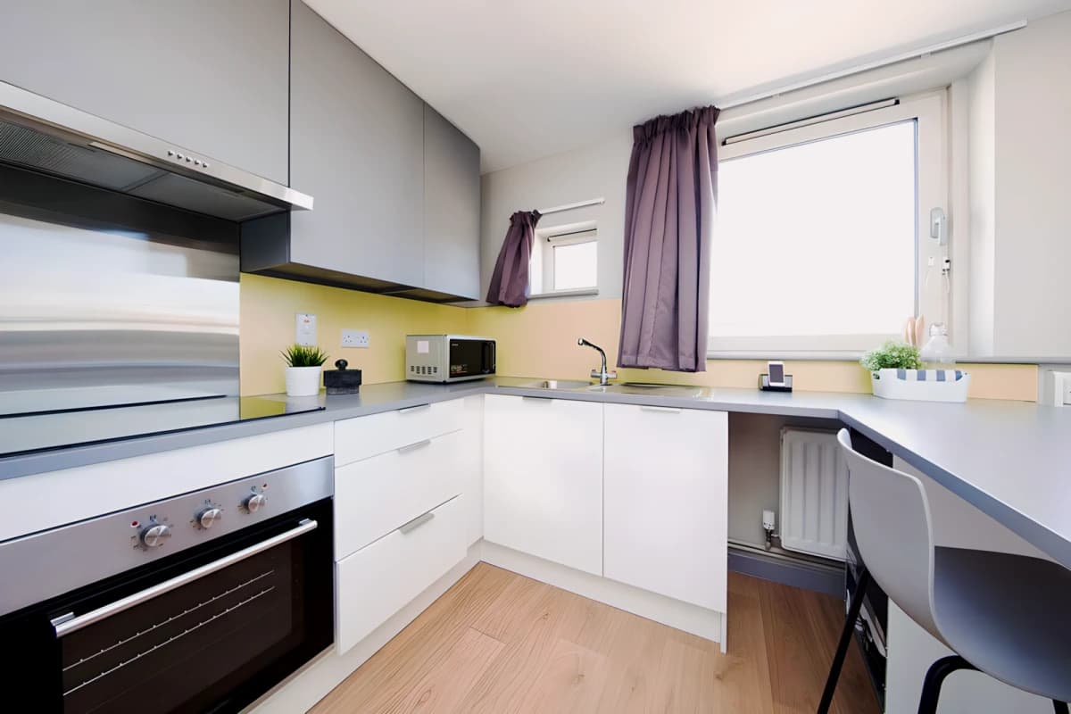 Gob East Central House image