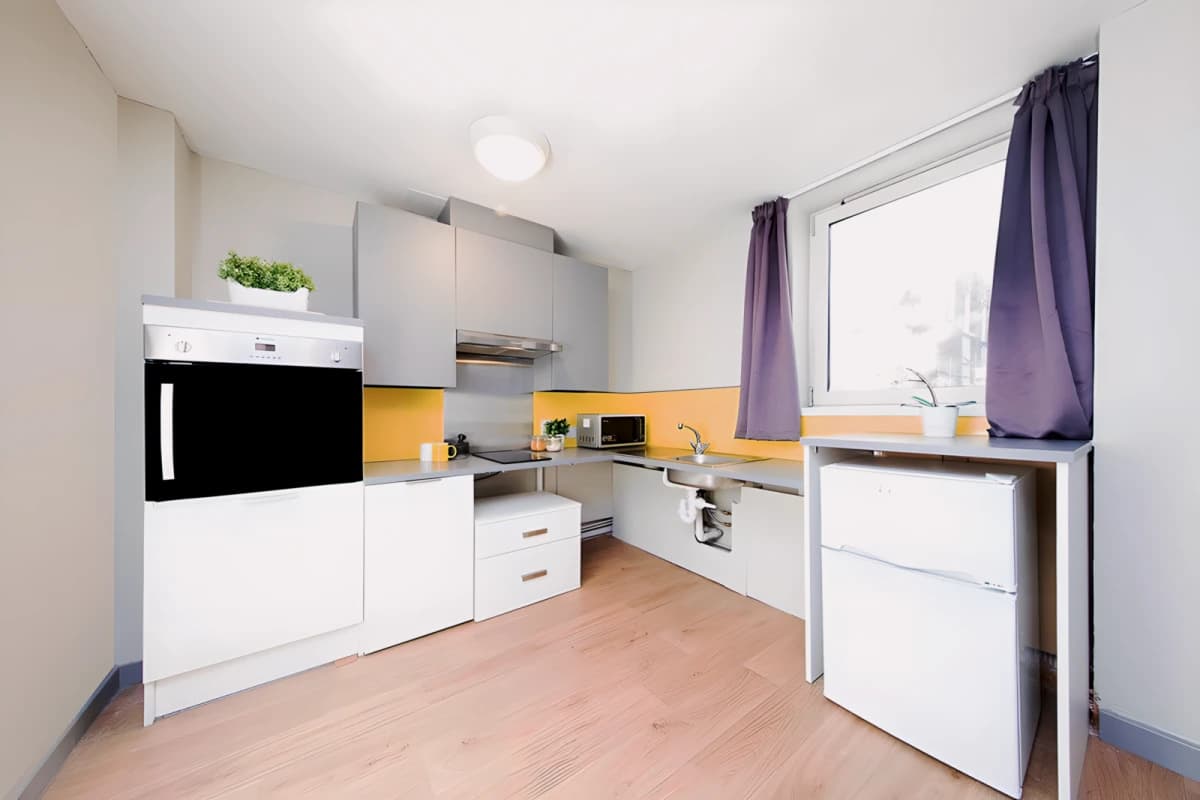 Gob East Central House image 5